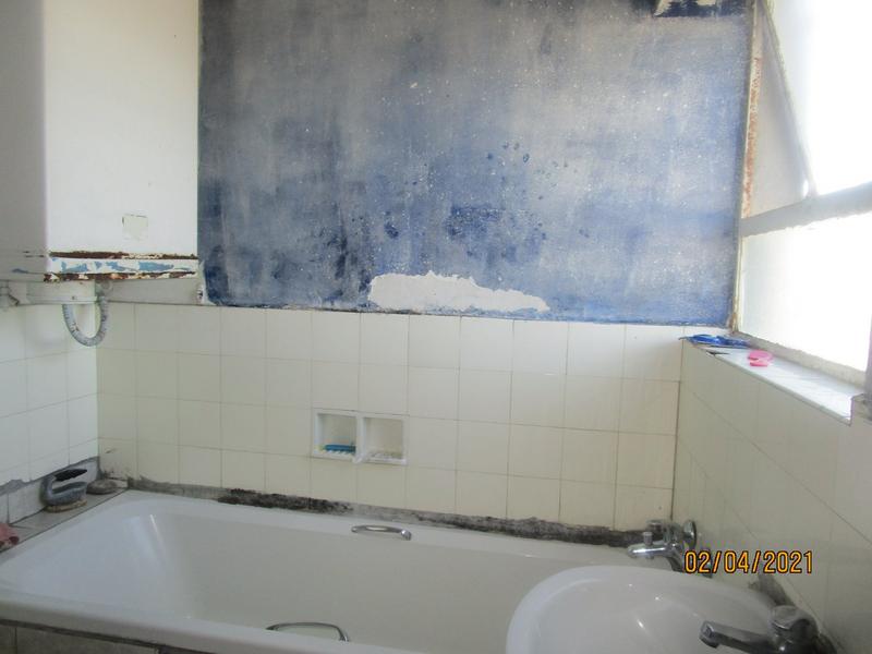 2 Bedroom Property for Sale in Bellville Central Western Cape